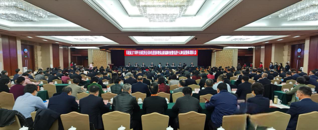 昌利公司龍其準董事長(cháng)獲民建中央表彰，授予“全國優(yōu)秀會(huì )員”榮譽(yù)稱(chēng)號